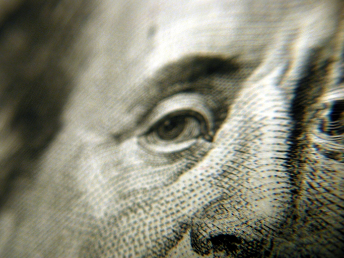 Dollar weakens at start of week