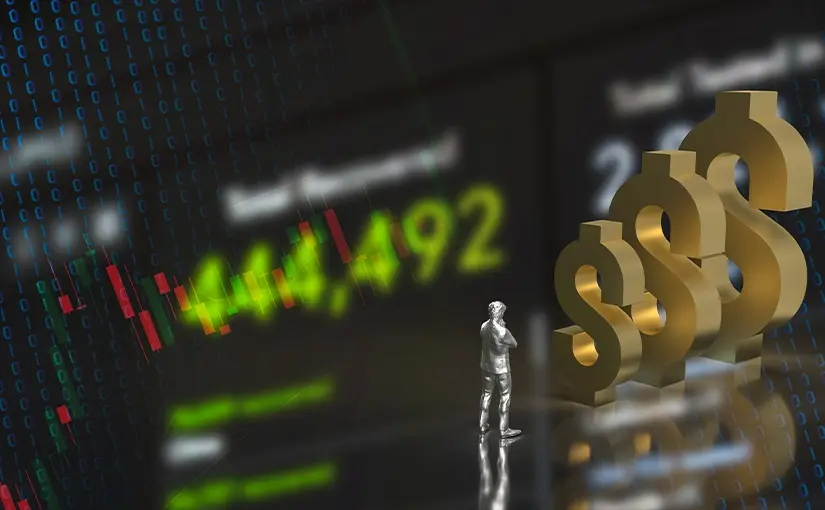 Dollar Falls From 18-Month High Ahead of Key US CPI Release